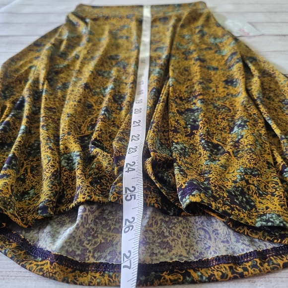 NWT LuLaRoe Multi Color Floral Print Azure Skirt Size Small - Picture 8 of 8